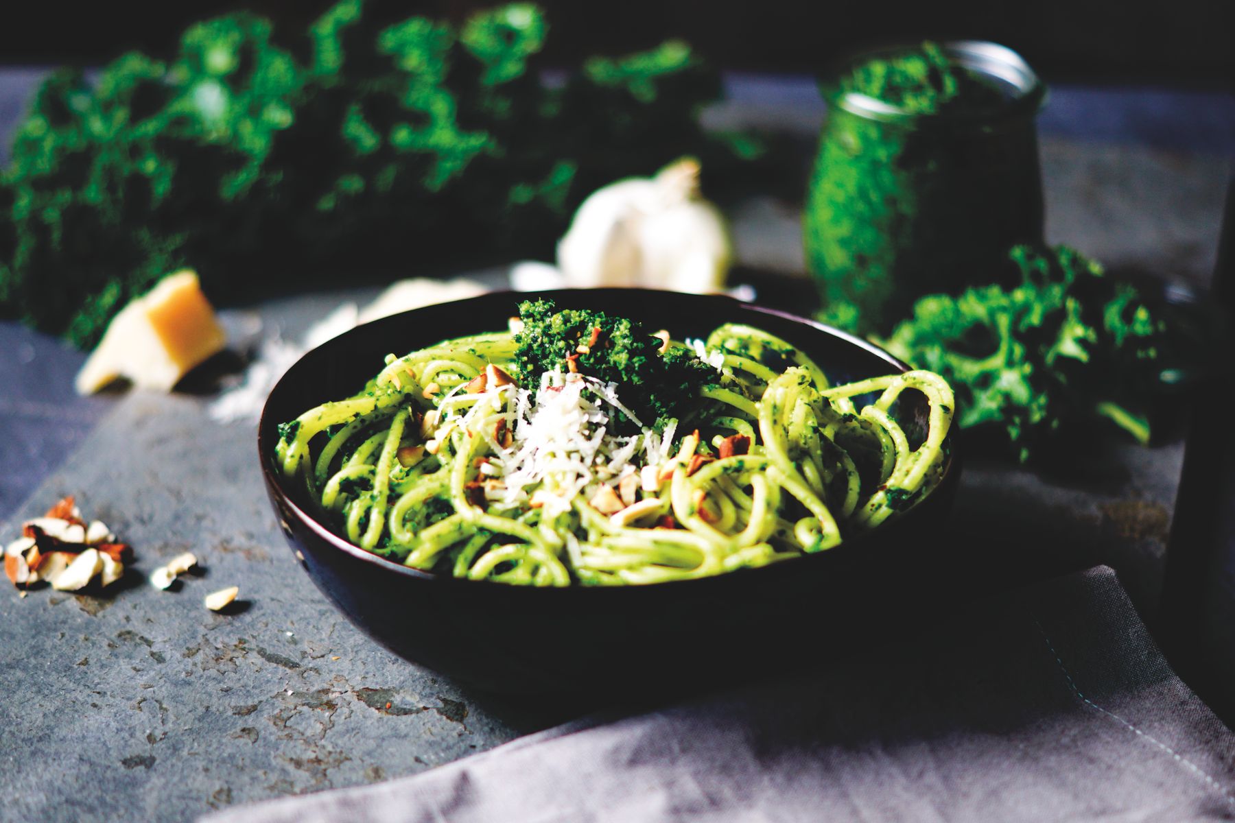 Rezeptbild für Nudeln mit Grünkohl-Pesto