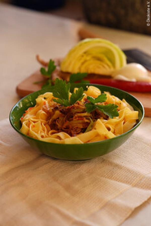 Produktfoto zu Tagliatelle mit pikantem Weißkohl