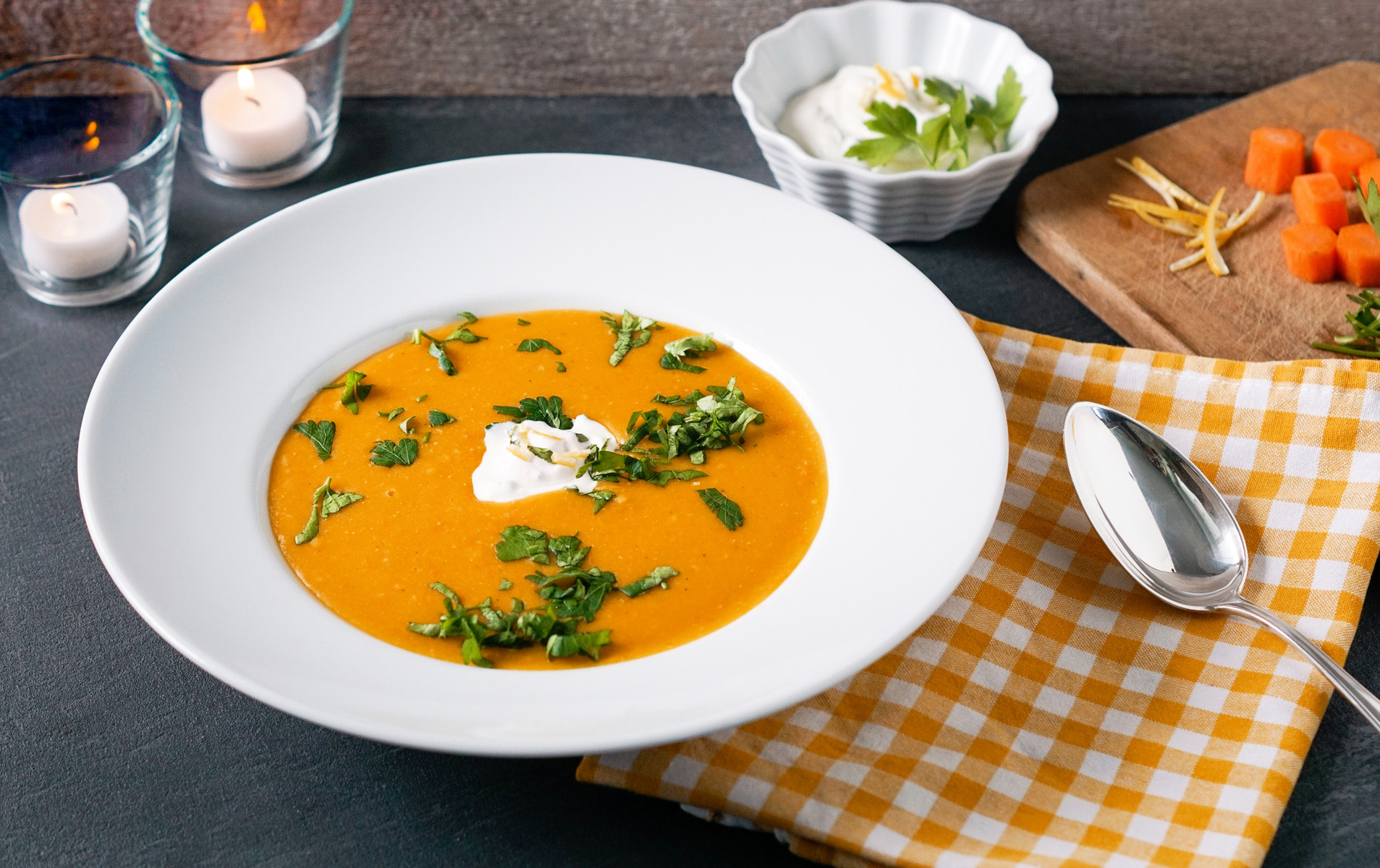 Rezeptbild für Möhrensuppe mit  roten Linsen