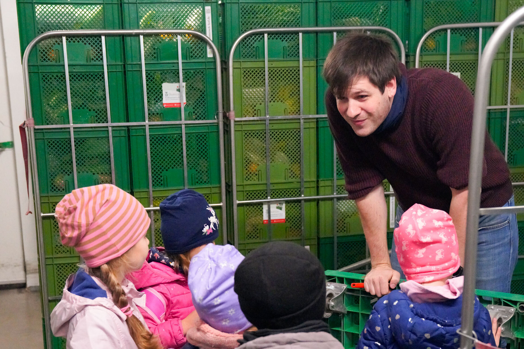 Besuch von Kindergartenkindern bei der Ökokiste